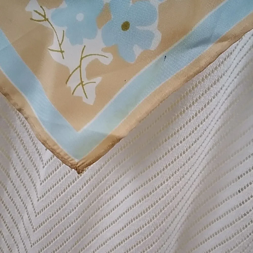 Vintage Vera Neumann Scarf Size 22X22 Approximately